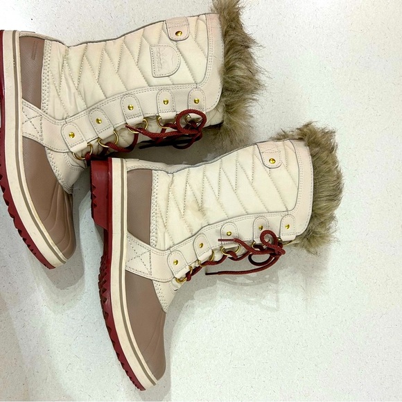 SOREL boots - Picture 2 of 8